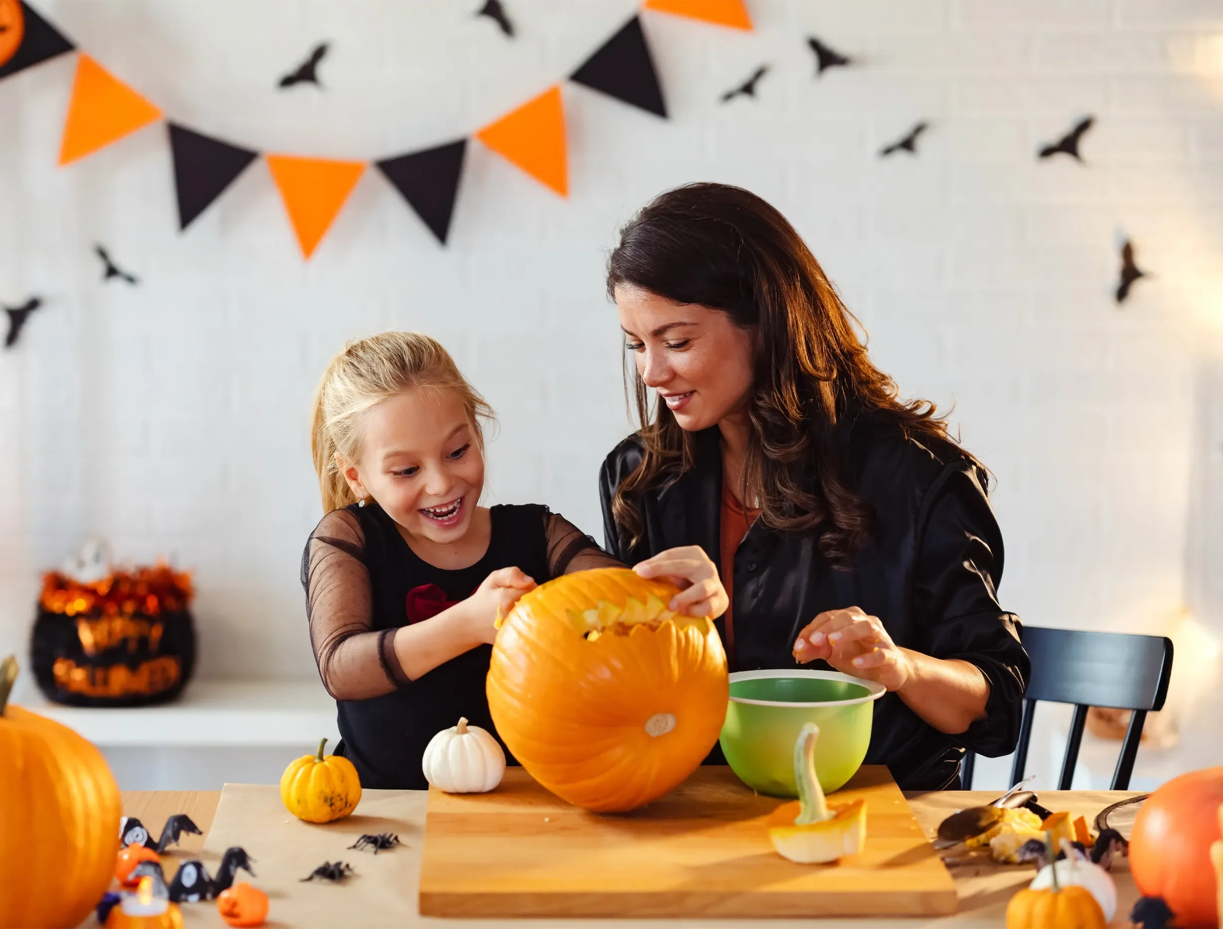 BUON <br>HALLOWEEN Entra nello spirito spooky!