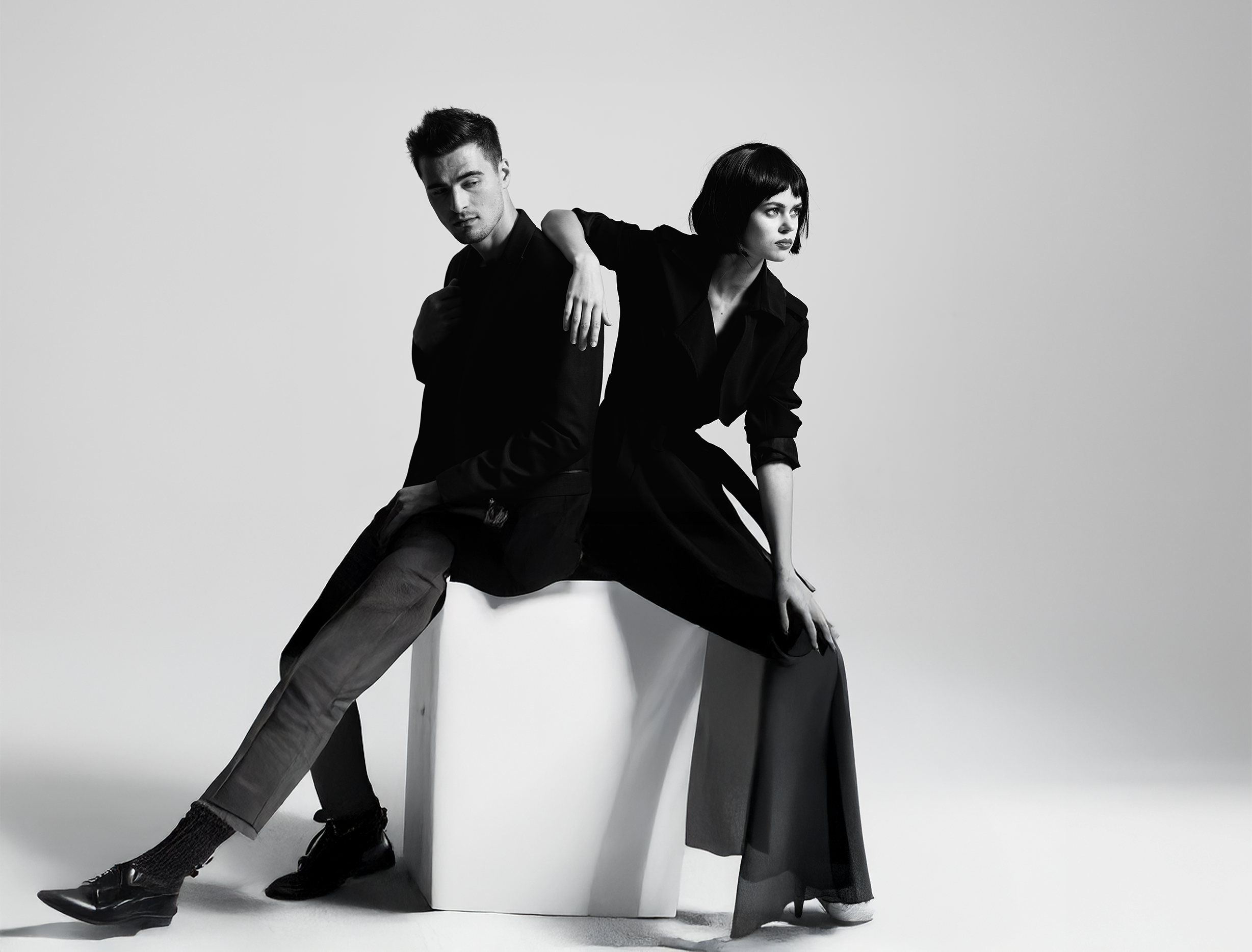 BLACK DAYS FINO AL 50% Su una selezione di capi di abbigliamento, in anteprima con Max Friends!